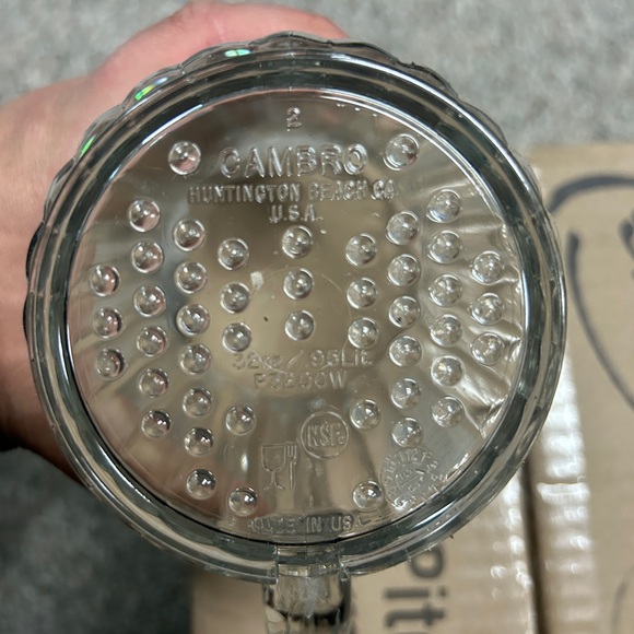 BNIB 32oz pitchers. 6 kitchen beer flights WILLING TO SEPERATE FOR CHEAPER - Picture 4 of 5